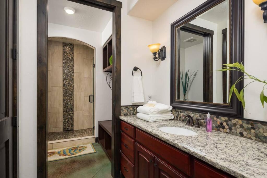 Luxury Downtown Rental Moab Exterior photo